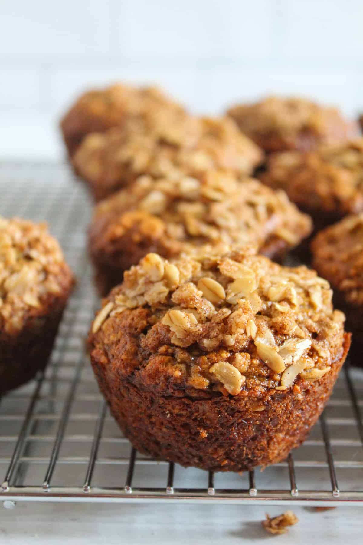 Crumb-Topped Banana Oatmeal Muffins: Gluten Free & Delicious