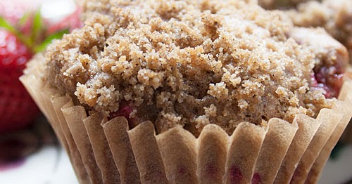 Gluten-Free Strawberry Rhubarb Streusel Muffins