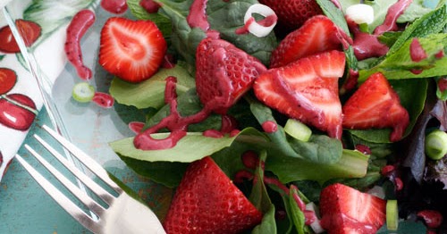 Strawberry Spinach Salad with Berry Dressing